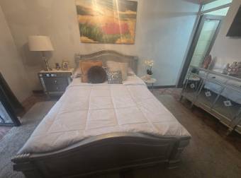 VENTA DE CASA ESQUINERA EN URBANIZACIÓN LA TRINIDAD, ALAJUELA