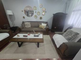 VENTA DE CASA ESQUINERA EN URBANIZACIÓN LA TRINIDAD, ALAJUELA