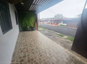 VENTA DE CASA ESQUINERA EN URBANIZACIÓN LA TRINIDAD, ALAJUELA