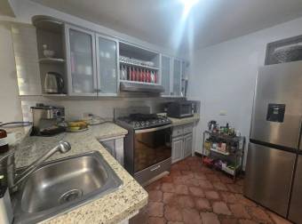VENTA DE CASA ESQUINERA EN URBANIZACIÓN LA TRINIDAD, ALAJUELA