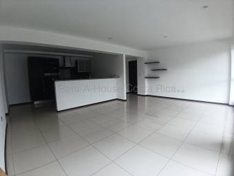 Apartamento en venta en La Uruca San José con ubicación estratégica #26-1993 GS Apartamento en venta en La Uruca San José con ubicación estratégica #26-1993 GS