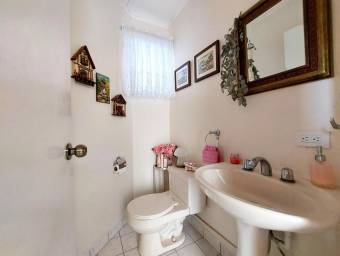 Venta de Casa en Rohrmoser, San José. RAH 25-139 Venta de Casa en Rohrmoser, San José. RAH 25-139