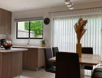 Venta de lindas casas a estrenar en San Rafael de Alajuela 26-1944