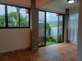 Venta de casa con 2 apartamentos independientes generando 26-1288