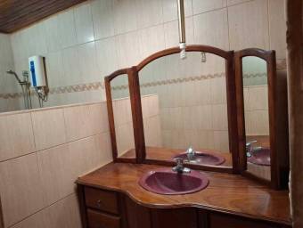 Venta de linda propirdad tipo quinta ubicada en la garita Alajuela 25-1298