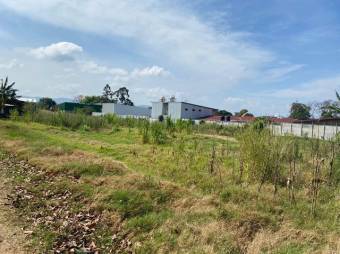 Venta de inmenso terreno de 25900 M2 en zona industrial la Guacima 26-389