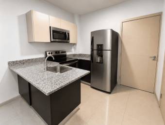 Alquiler de Apartamento en Condominio Vertical BAMBÚ Lagunilla, Heredia.