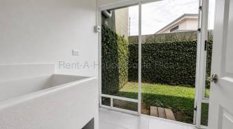 Se vende casa en Montes de Oca San José 26-2046