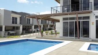 Se vende casa en Montes de Oca San José 26-2046