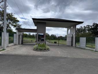 Se vende lote en Santa Bárbara Heredia 25-1530