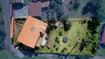 Casa en venta en San Ramón de Tres Ríos con vistas panorámicas y amplio terreno nja1329