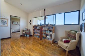 Casa en venta en San Ramón de Tres Ríos con vistas panorámicas y amplio terreno nja1329