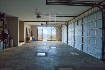 Casa en venta en San Ramón de Tres Ríos con vistas panorámicas y amplio terreno nja1329