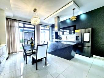 Venta de Casa en Sabanilla de Alajuela. RAH 26-646