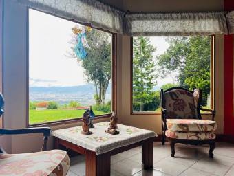 Venta de Casa en San Rafael-Ángeles, Heredia. RAH 26-647