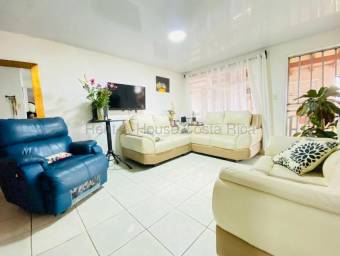 Venta de Casa APTO en San Rafael de Montes de Oca. RAH 26-1715 Venta de Casa APTO en San Rafael de Montes de Oca. RAH 26-1715