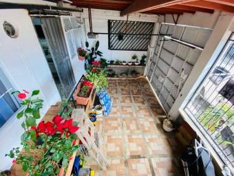 Venta de Casa APTO en San Rafael de Montes de Oca. RAH 26-1715 Venta de Casa APTO en San Rafael de Montes de Oca. RAH 26-1715