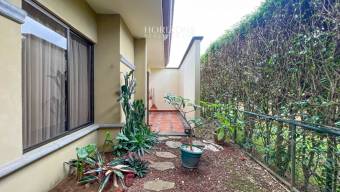 Casa en Condominio Hacienda Gregal Curridabat de 4 Habitaciones  nja1130