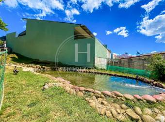 Casa de Una Planta en Venta Condominio Lomas de Montes de Oca 3 Habitaciones y Estudio noj