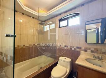 Casa de Una Planta en Venta Condominio Lomas de Montes de Oca 3 Habitaciones y Estudio noj