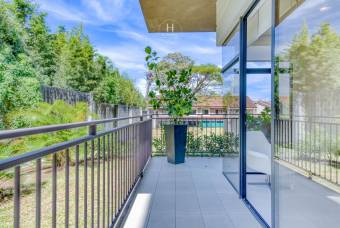 Apartamento de Lujo a Estrenar Condominio Roble Sabana, Santa Ana nja1324
