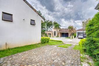 Casa de Una Planta en Condominio Bosque Dorado Santa Ana 4 Habitaciones noj1151dm