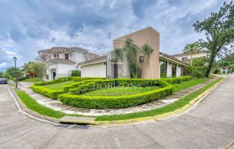 Casa de Una Planta en Condominio Bosque Dorado Santa Ana 4 Habitaciones noj1151dm