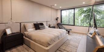 Se Vende Amplia Casa Independiente de Un Nivel en Rohrmoser 4 Habitaciones y Patio noj1249