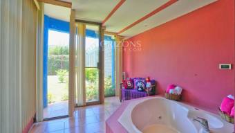 Se Vende Casa con Amplio Jardin en Residencial Sierras de La Union Vista a las Montañas nj