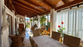 AMPLIA CASA EN VENTA! CON USO DE SUELO MIXTO EN RESIDENCIAL GONZALEZ ÁNGULO EN ORIENTAL CA, $ 775,000, 5, Cartago