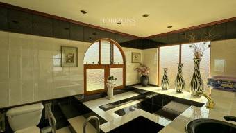 AMPLIA CASA EN VENTA! CON USO DE SUELO MIXTO EN RESIDENCIAL GONZALEZ ÁNGULO EN ORIENTAL CA, $ 775,000, 5, Cartago