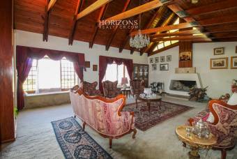 PROPIEDAD COMERCIAL CON CASA FRENTE A CARRETERA NACIONAL PRIMARIA 10 OREAMUNO CARTAGO NJC0, $ 1,100,000, 4.5, Cartago, Oreamuno