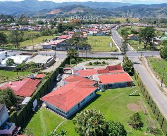 PROPIEDAD COMERCIAL CON CASA FRENTE A CARRETERA NACIONAL PRIMARIA 10 OREAMUNO CARTAGO NJC0, $ 1,100,000, 4.5, Cartago, Oreamuno