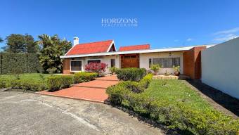 PROPIEDAD COMERCIAL CON CASA FRENTE A CARRETERA NACIONAL PRIMARIA 10 OREAMUNO CARTAGO NJC0, $ 1,100,000, 4.5, Cartago, Oreamuno