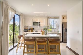 Casa en Venta en Condominio La Estefana con Jardín y Vistas a la Naturaleza 4 Habitaciones