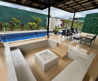 Casa de 2 plantas a la venta en Rincón de Sabanilla en San Pablo de Heredia