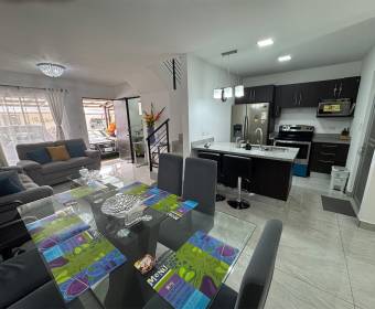Casa de 2 plantas a la venta en Rincón de Sabanilla en San Pablo de Heredia