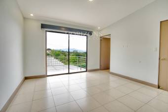 Se vende Casa con patio Condominio Valle Alto 3 Habitaciones Vista a las Montañas nja1302