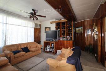 PROPIEDAD COMERCIAL CON CASA FRENTE A CARRETERA NACIONAL PRIMARIA 10 OREAMUNO CARTAGO NJC0, $ 1,100,000, 4.5, Cartago, Oreamuno