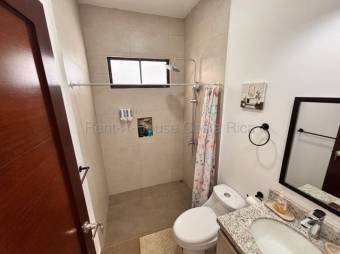 MLS-26-2060 LS VENTA CASA AMUEBLADA GARABITO PUNTARENAS CONTACTENOS AL # 86127562