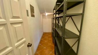 Alquiler de Apartamento Amueblado en Santa Ana. 26-644