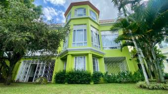 Alquiler de Apartamento Amueblado en Santa Ana. 26-644
