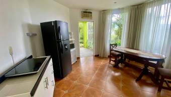 Alquiler de Apartamento Amueblado en Santa Ana. 26-644