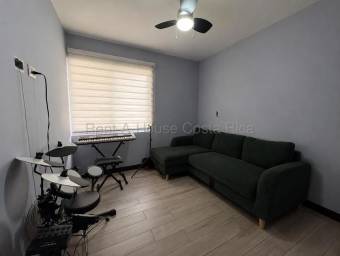 Casa en Alquiler en Rio Oro, Santa Ana