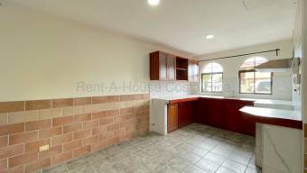 Alquiler de Apartamento en El Centro de Santa Ana. RAH 26-2058