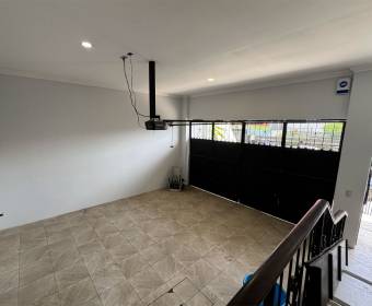 Casa de 1 planta en residencial a la venta en San Rafael de Escazú