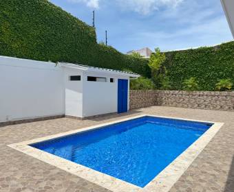 Casa de 1 planta en residencial a la venta en San Rafael de Escazú