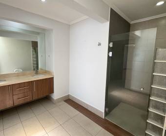 Casa de 1 planta en residencial a la venta en San Rafael de Escazú