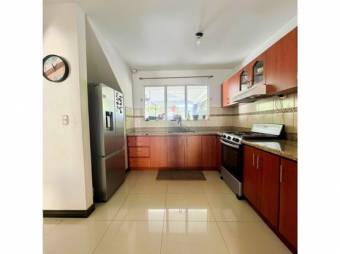 VENTA DE CASA, ALAJUELA, RESIDENCIAL ESTEBAN - 9988719