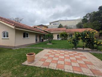 Venta de exclusiva propiedad ubicada en Santa Ana Uruca 26-2053 Venta de exclusiva propiedad ubicada en Santa Ana Uruca 26-2053
